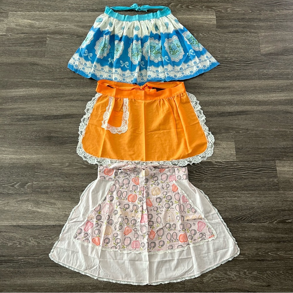 Vintage Half Pinny Aprons 50s 60s Housewife Lot of 3 Lace Trim Pockets Retro